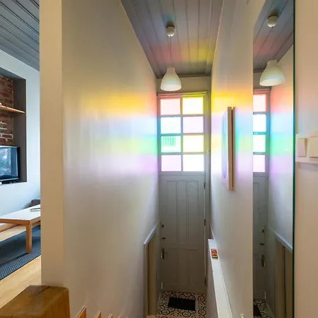 아파트 Beautifully Renovated House W 3 B-rooms @ Cihangir