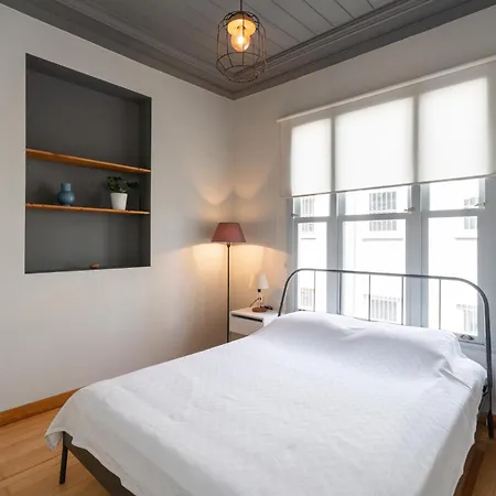 Beautifully Renovated House W 3 B-rooms @ Cihangir *