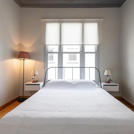 Beautifully Renovated House W 3 B-rooms @ Cihangir 아파트