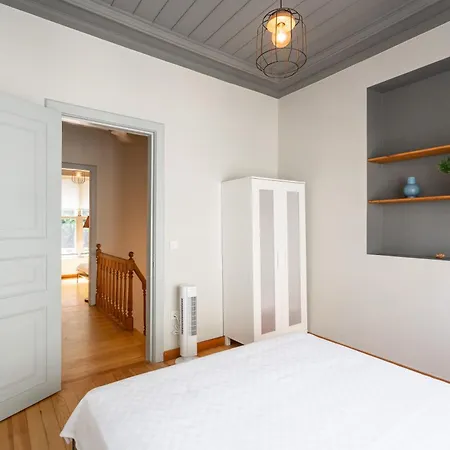 Beautifully Renovated House W 3 B-rooms @ Cihangir 이스탄불